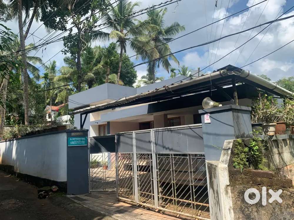Prime 10 cent Land with 3 BHK House for Sale Vellimadukunnu, Calicut
