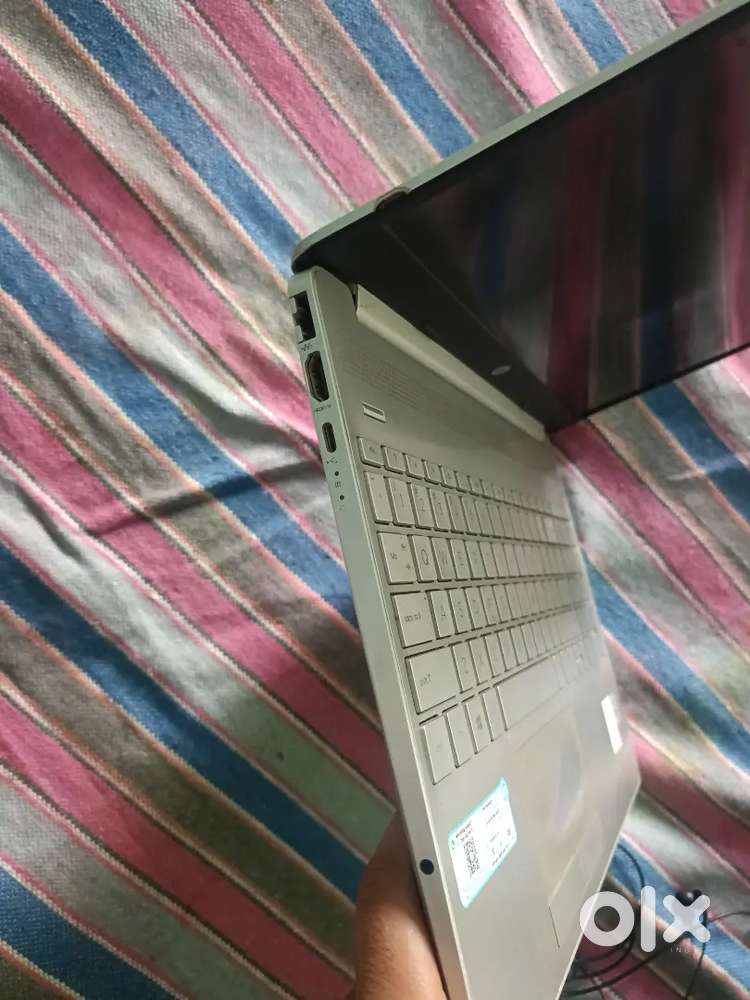 Hp laptop model 15sdu2009tu  i3 10th gen 4gb ram 1tb hdd 256gb ssd