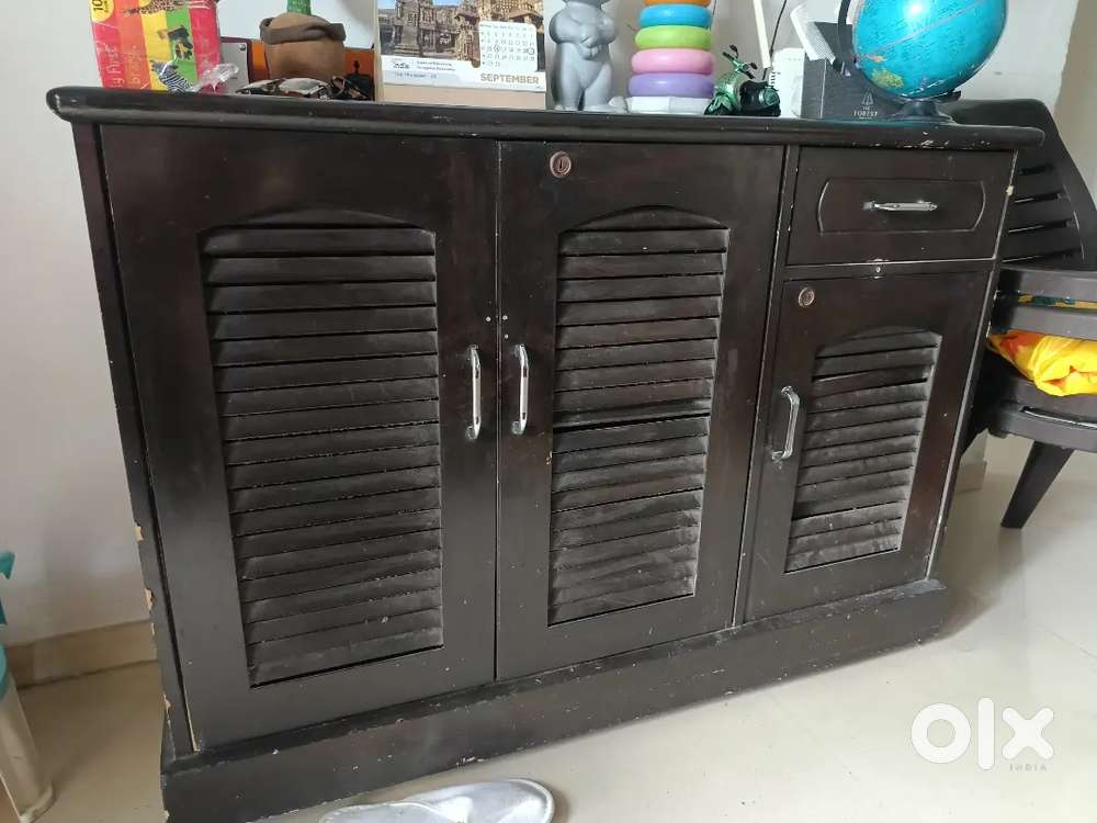 Cupboard for shoes and other parts