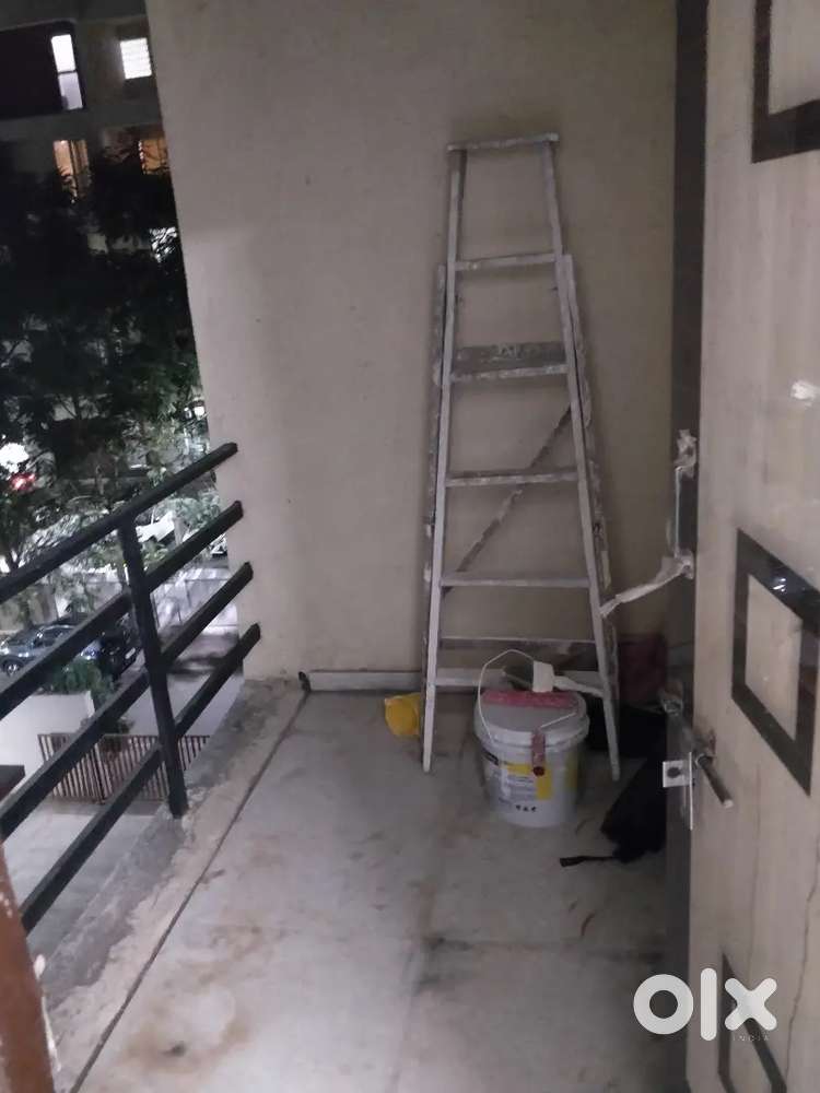 1RK on rent,2Bed,Washing Machine,Fridge,available need M/F roommate