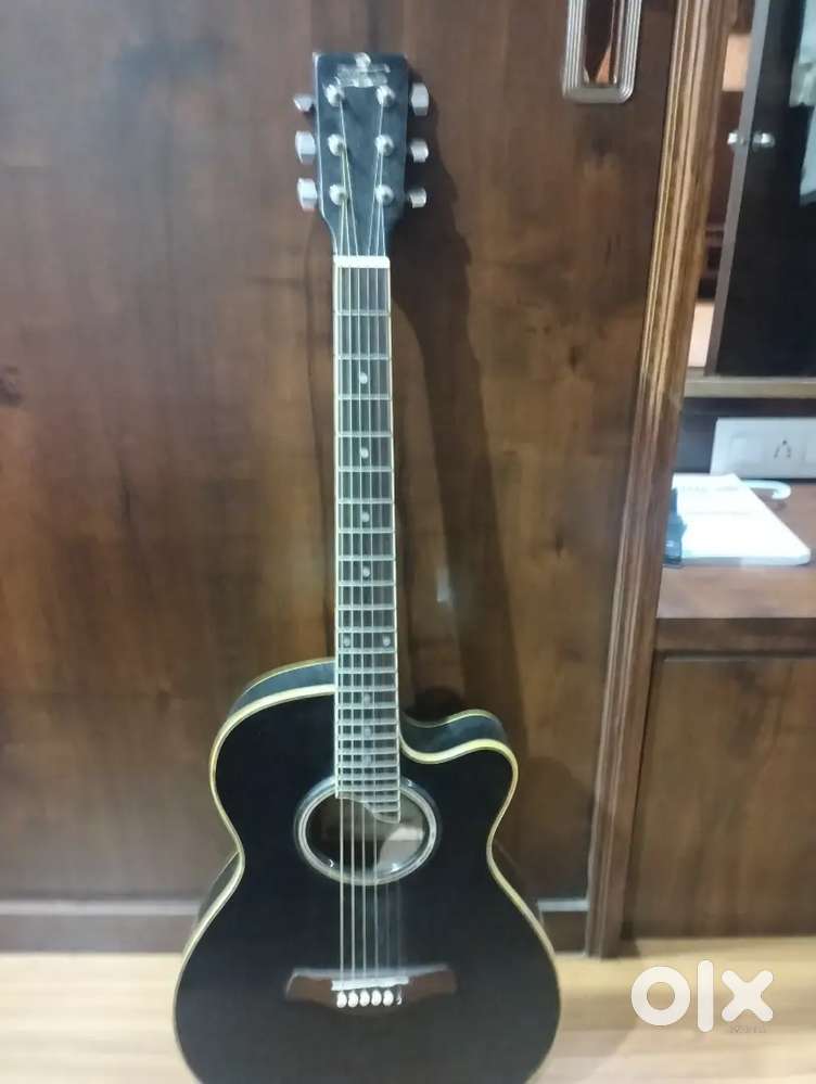 Pluto Accoustic Guitar