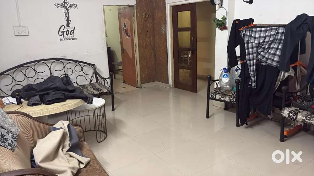 2 BHK sharing Fully Furnished Flat on Rent – Males Only