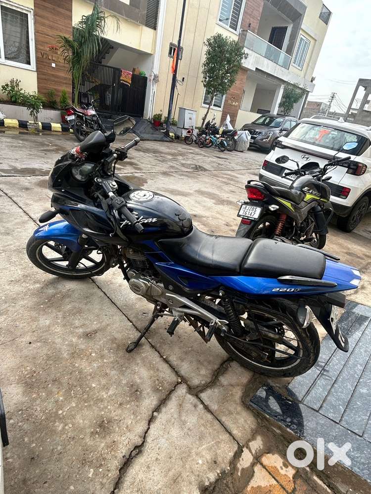 Pulsar 220 good condition urgent sale
