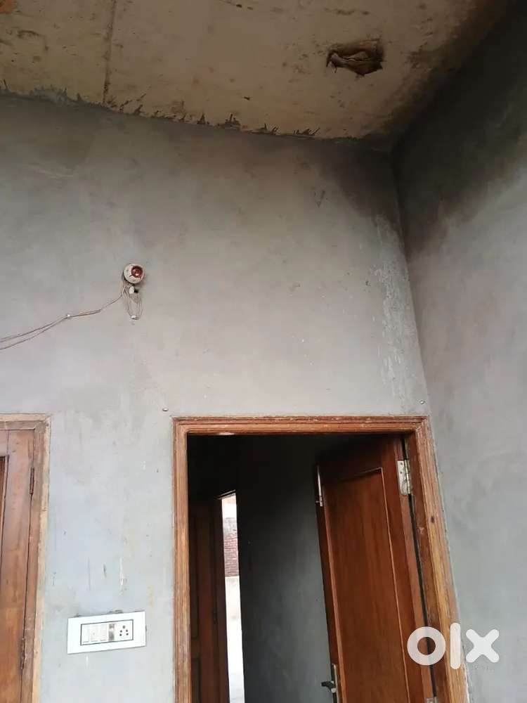 One room set near police choki Sangam Vihar