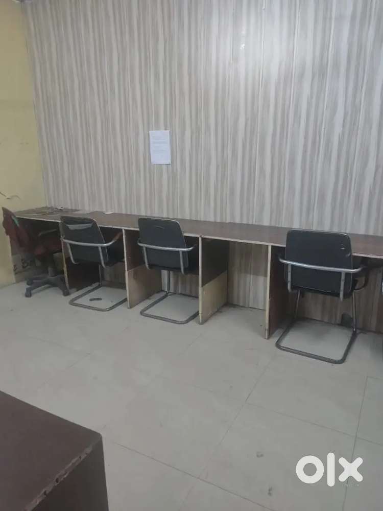 READY TO MOVE IN OFFICE FOR RENT