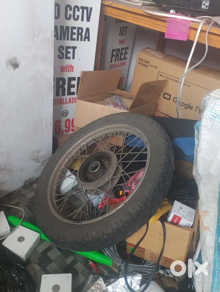 Honda unicorn back wheel and tyre