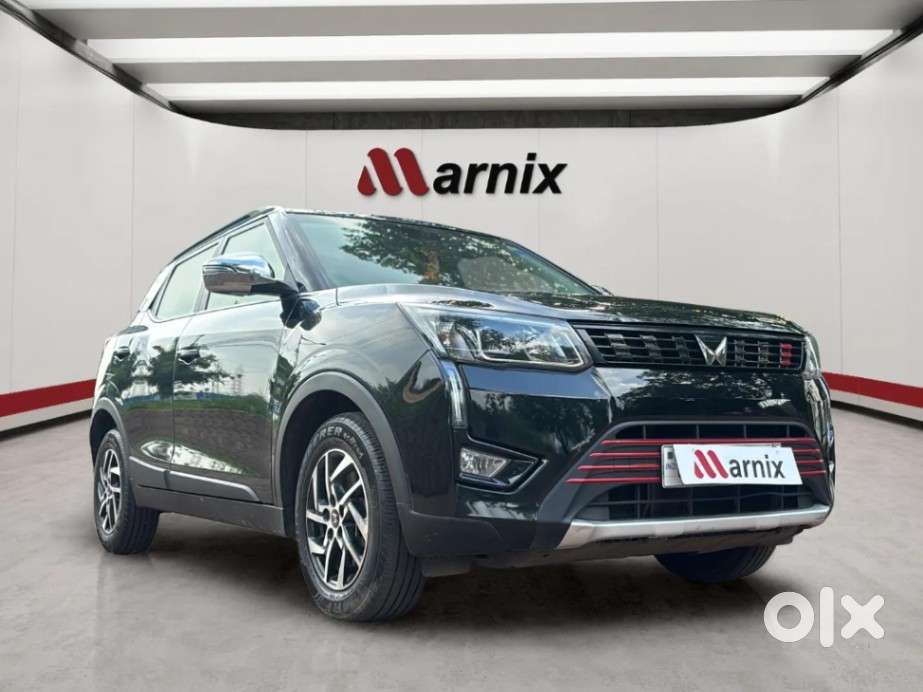 Mahindra XUV300 W8, 2023, Petrol