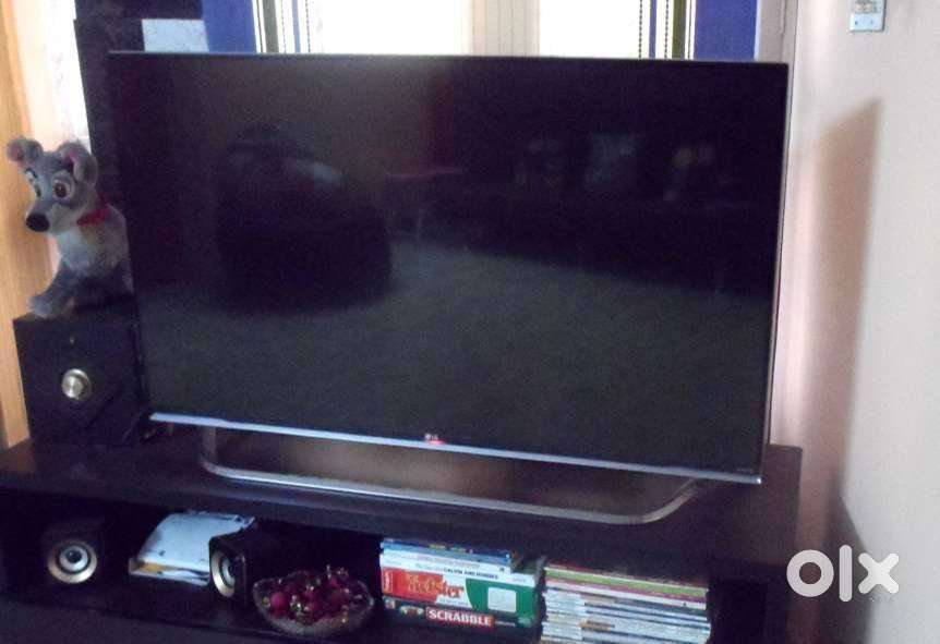 SonyBravia Smart 46 LED TV with 2160p Multi HDMI advantage UHD Panel