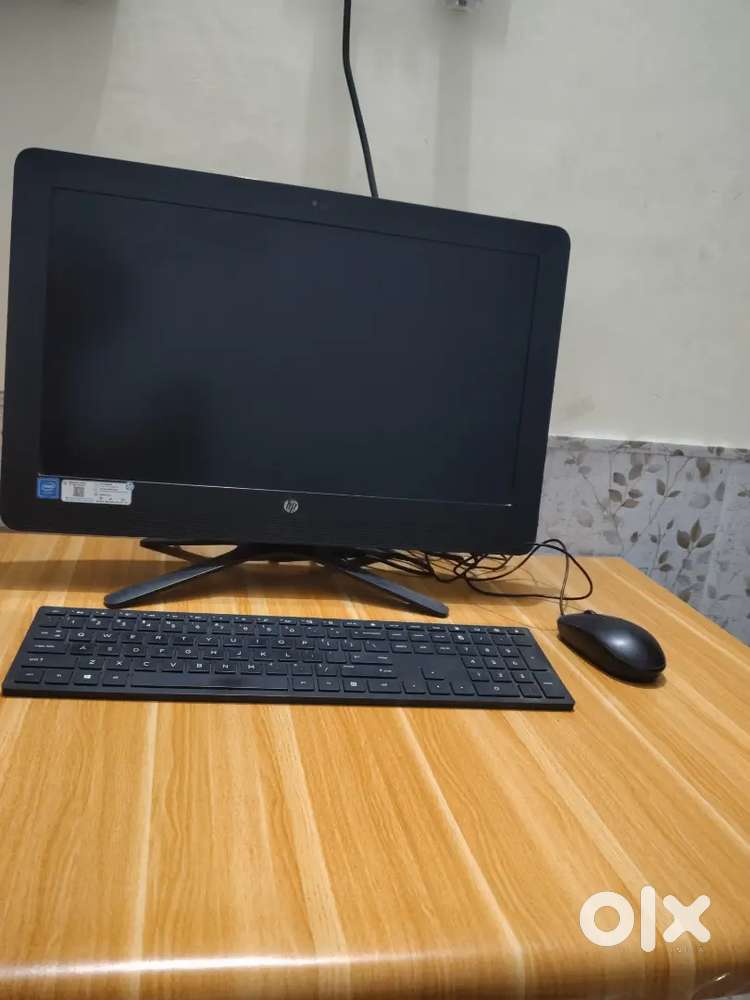HP All-in-One Desktop  Intel Celeron  4GB RAM  200GB HDD  Win 10