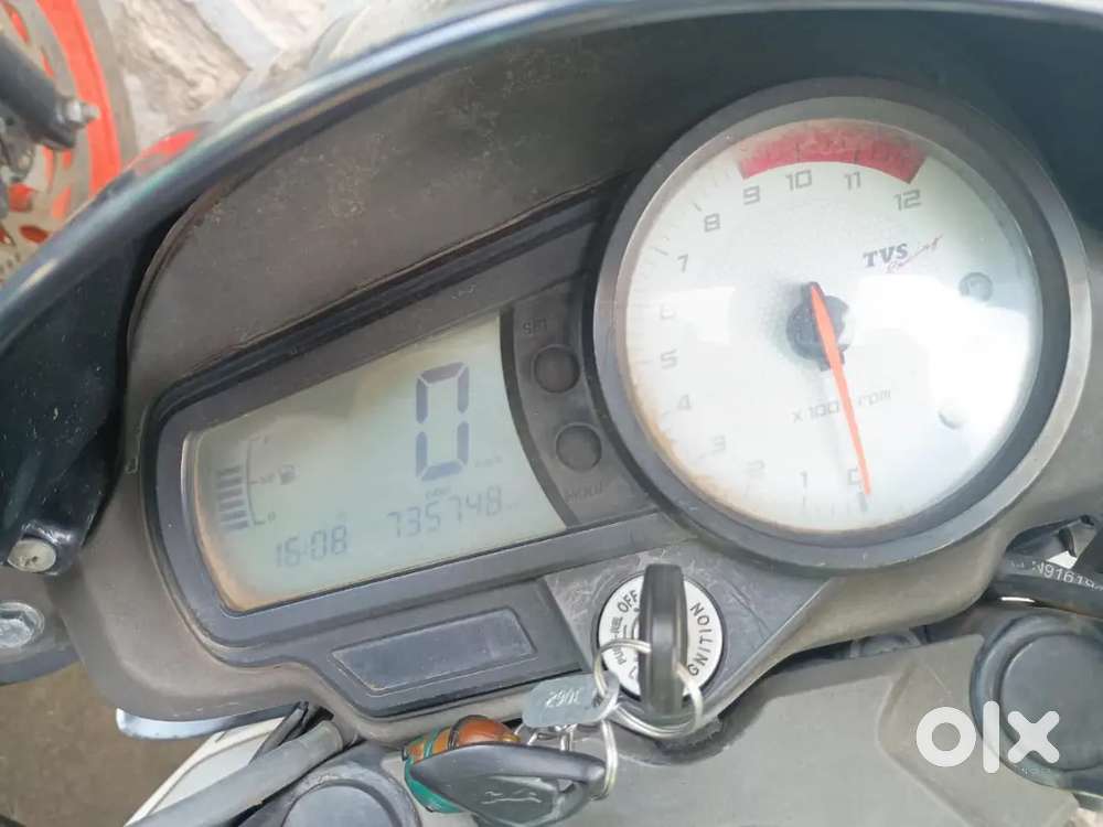 TVS Appache RTR 180 White