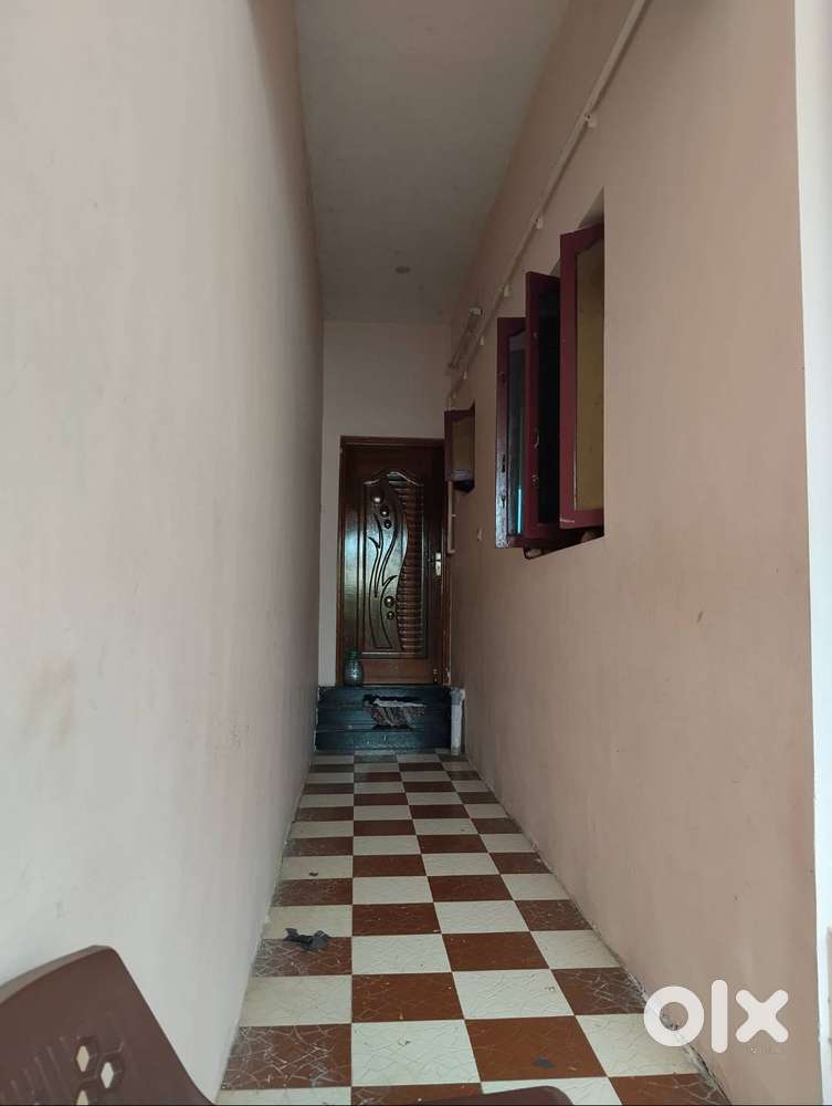 1 BHK rent in theekadir