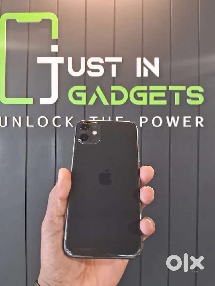 APPLE IPHONE 11 128GB 87% BATTERY DISPLAY IN SMALL WHITE LINE