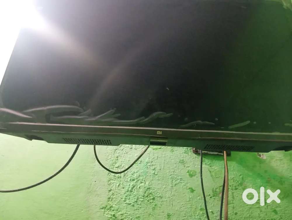 Led mi 32 inch one year old smart tv