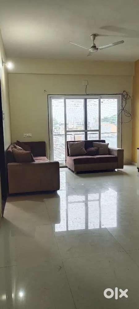 3 BHK semi furnished Flat for Rent.