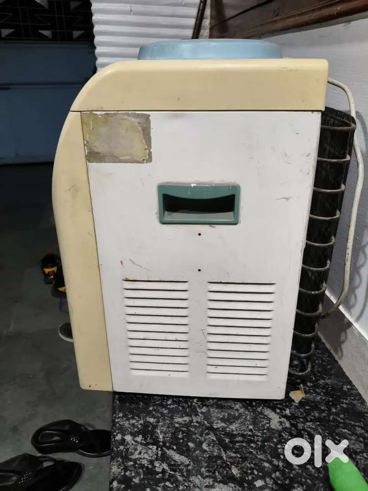 Water cooler