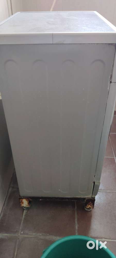 5.5 kg LG washing machine 13 years old model TROMM