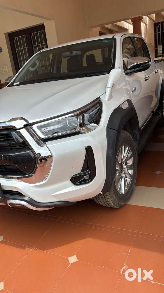 Toyota Hilux 2.8 High 4X4 AT, 2024, Diesel