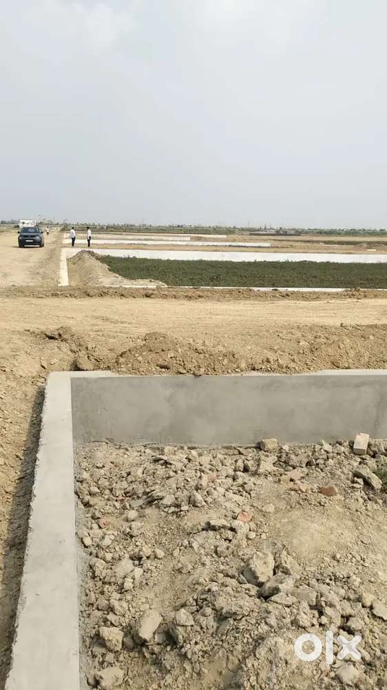 गोरखपुर में हाईवे पर प्लॉट