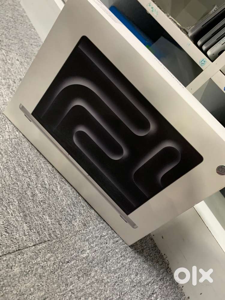 MacBook Pro/Brand New/2025/M5 Chip/24GB RAM/1TB SSD/A3434/14inch