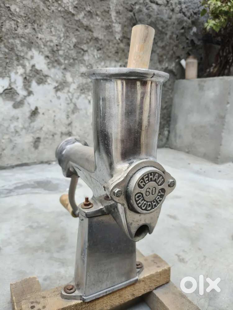 Manual Juice Machine (60)  Rs.2500/-