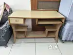 Computer table