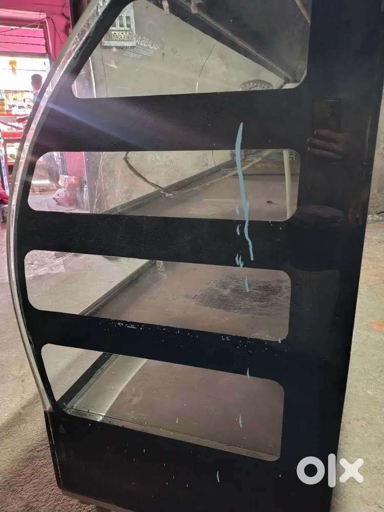 Bekri cupboard for cakes