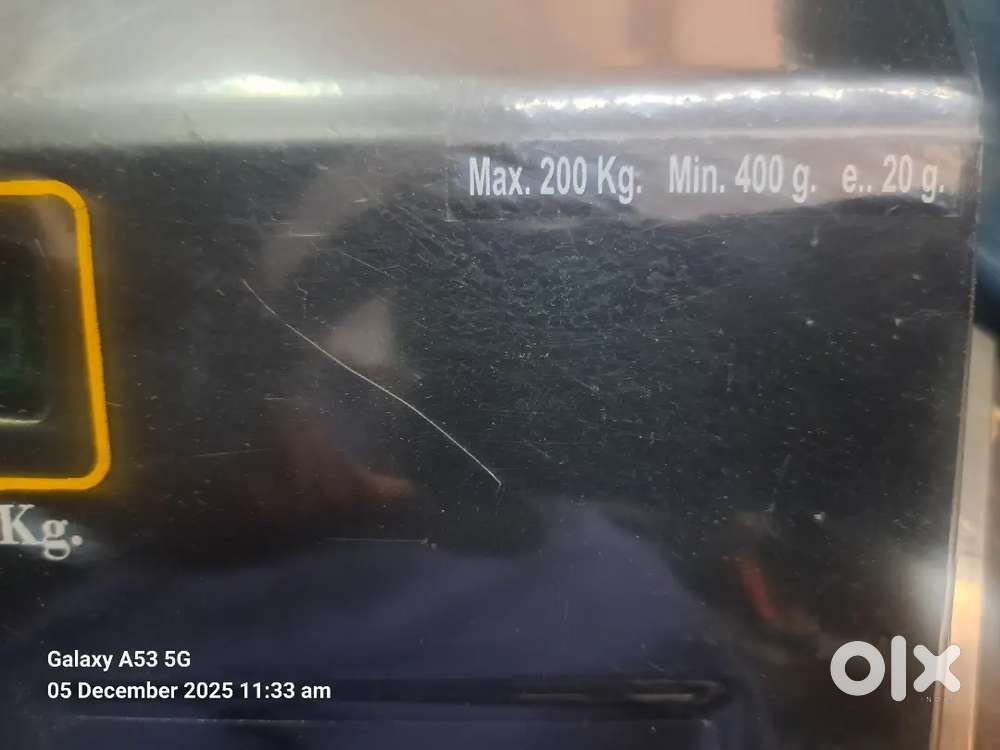 SANSUI WEIGHING MACHINE 200kgs rarely used CHECKERED PLATE HEAVY DUTY