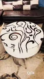 Round Coffee table