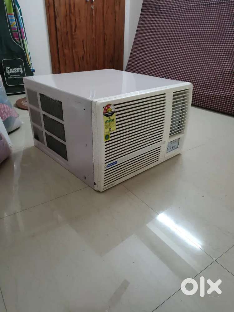Window inverter AC
