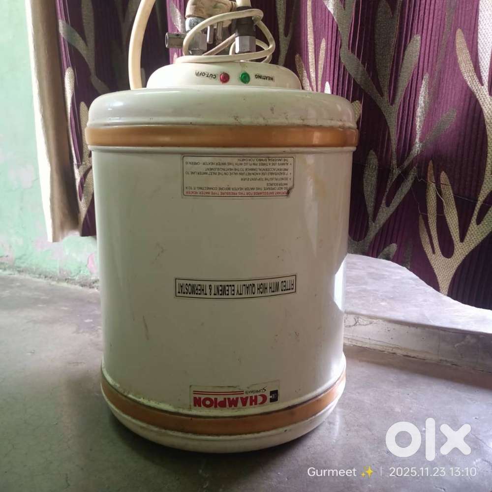 4 MONTHS OLD GYESER AVAILABLE FULL WORKING CONDITION CHAMPION BRAND...