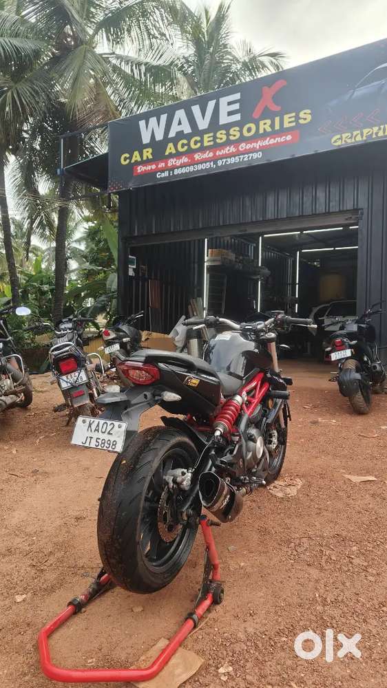 Benelli tnt 300i 2018 abs model