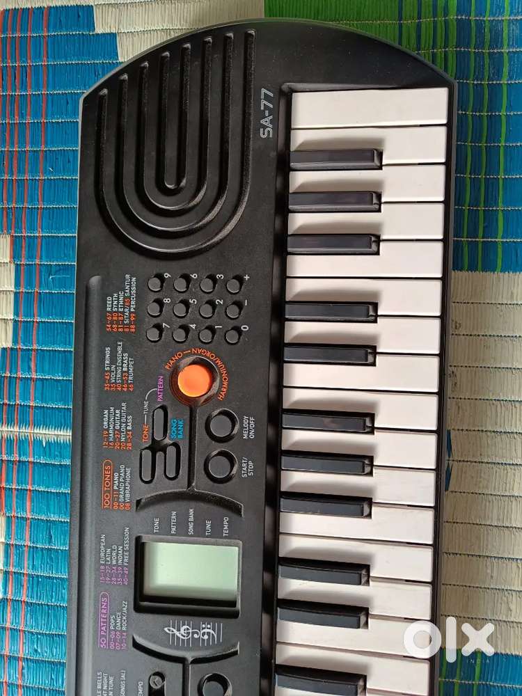 PIANO / KEYBOARD