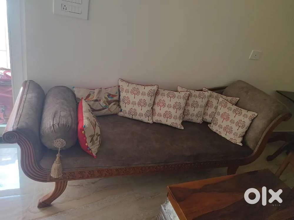 Teakwood couch/ setty