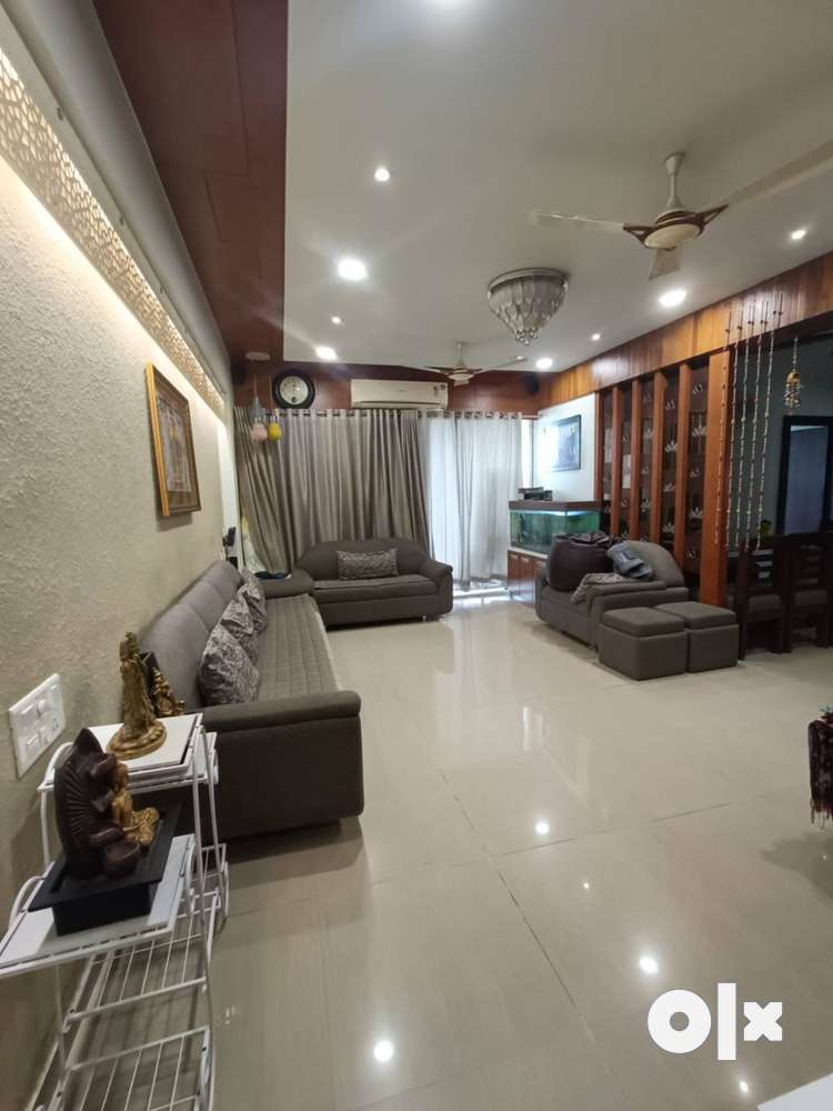 3 BHK fully furnished flat available for sale at New Alkapuri