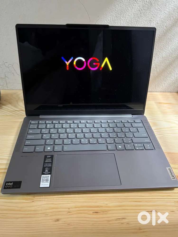 Lenovo Yoga Slim 7 (Intel Ultra 7) 32GB RAM 1TB SSD and AI features