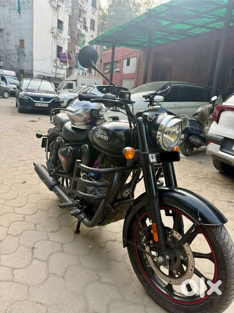 Royal Enfield Classic 350 Dark Stealth