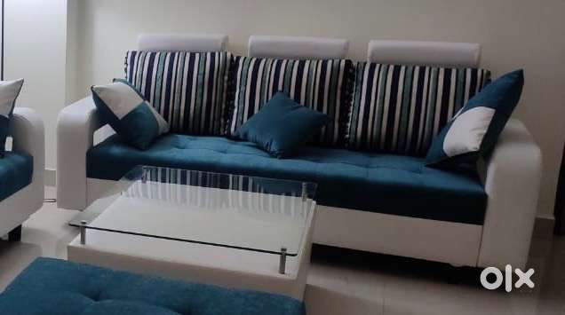 3 Seater Sofa in Excellent Condition - Siddha Galaxia Society