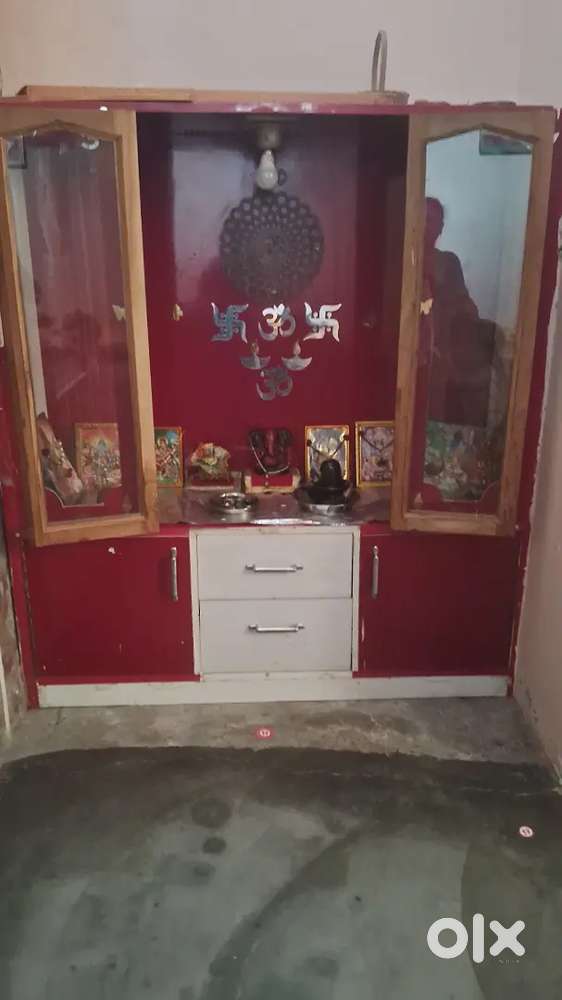 Wood mandir