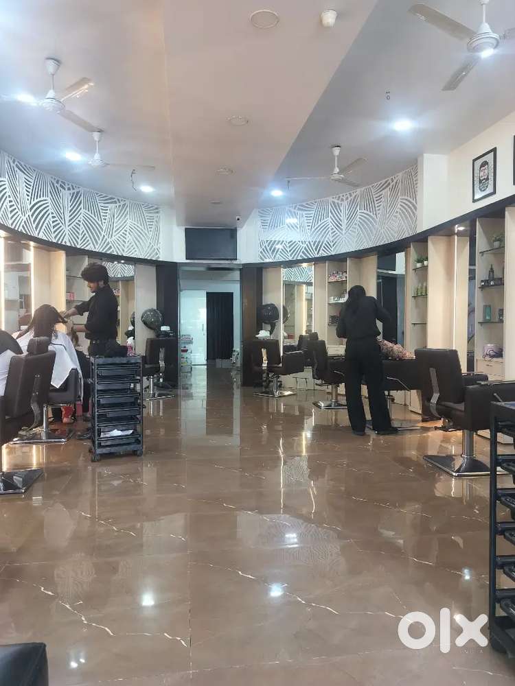 Salon receptionist