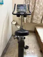 Life Fitness Upright Exercise Cycling Bike
