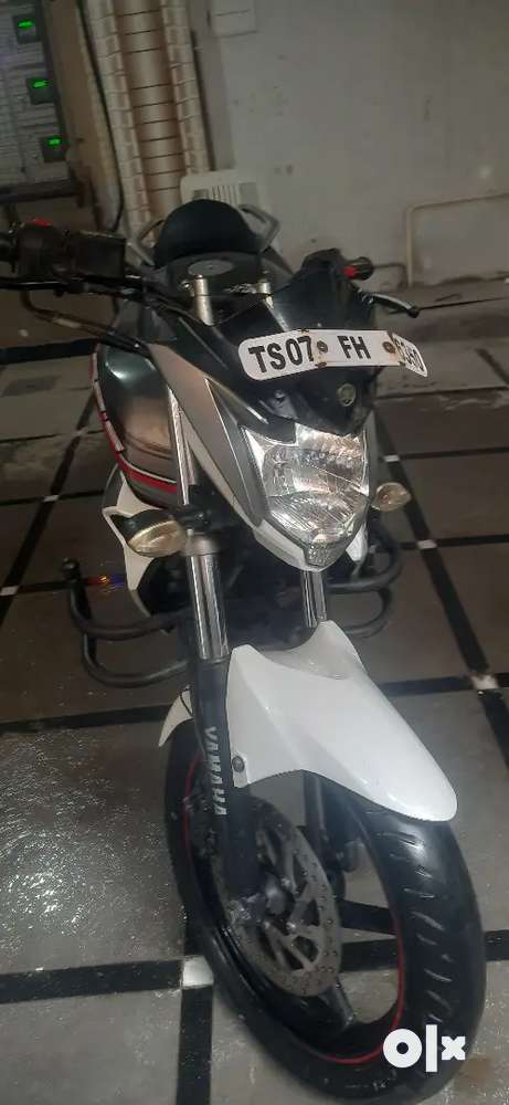 FZS2.0 IN VERY GOOD CONDITION