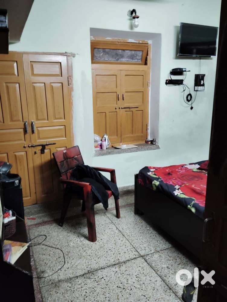 Govind Nagar East 4 Rooms House for rent
