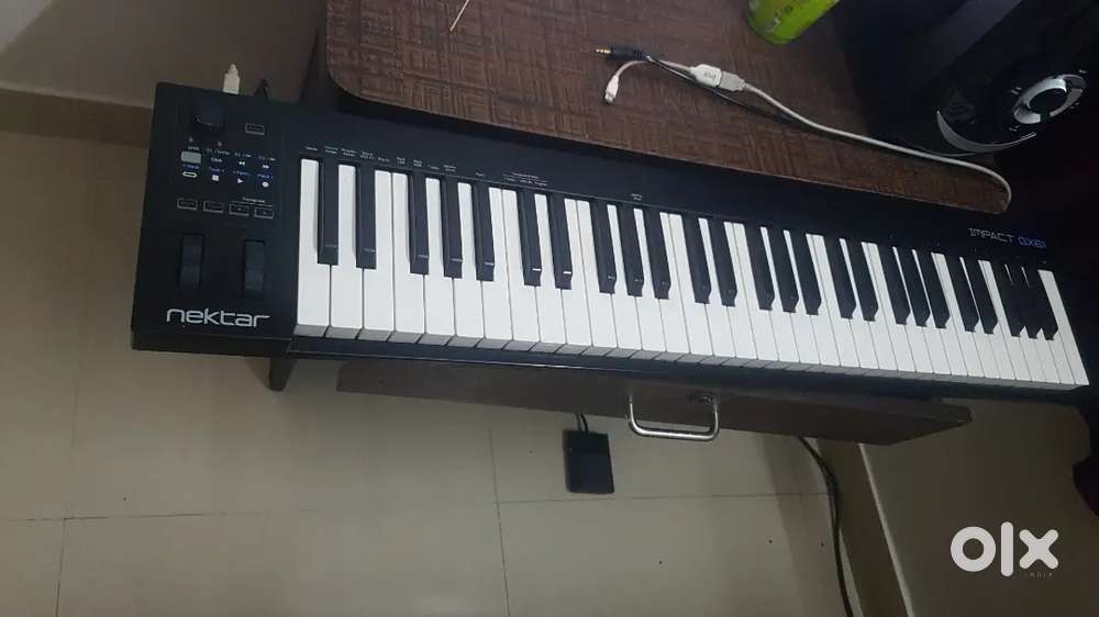 Nektar gx61 piano keyboard