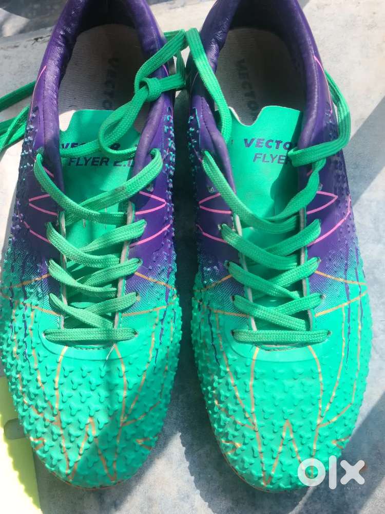 Football shoes