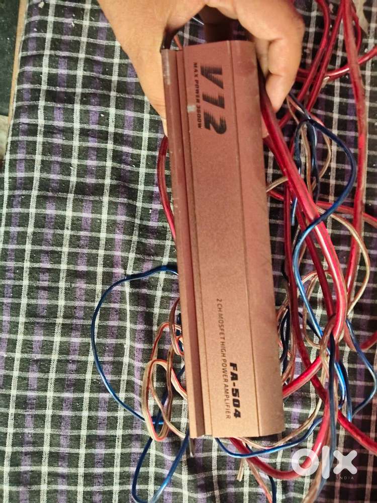 Base tube & Amplifier Music in car