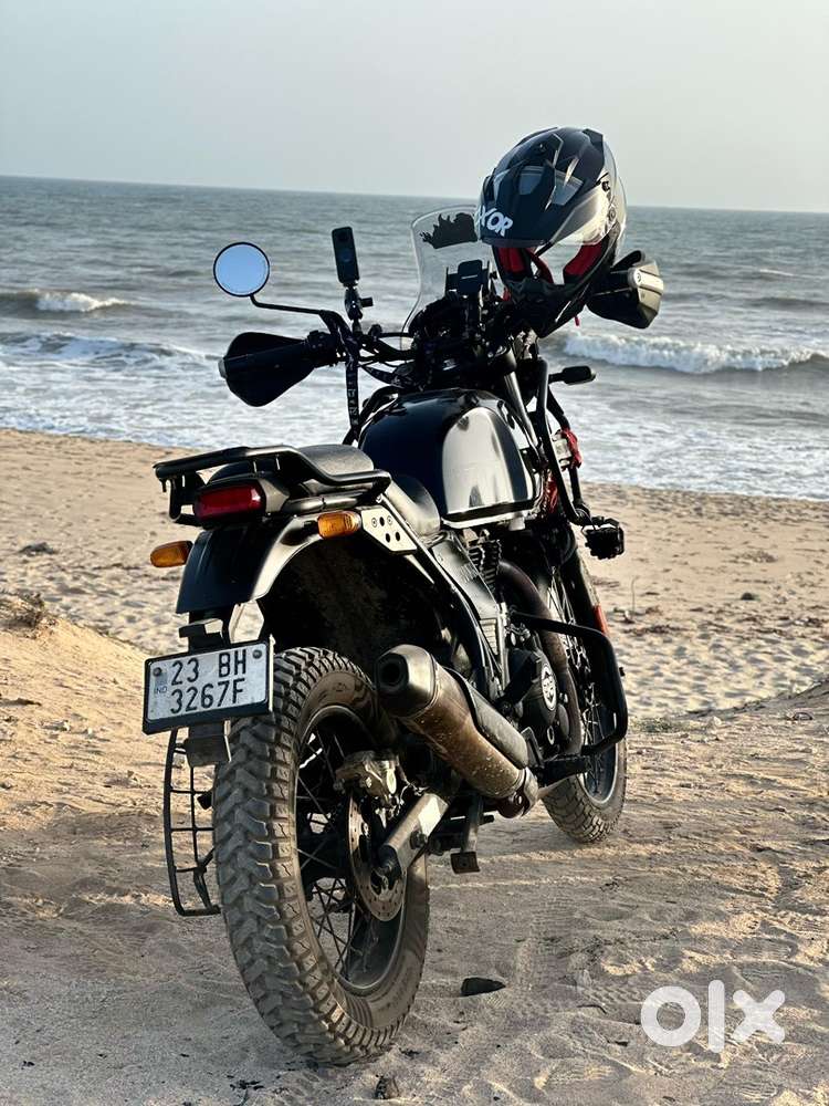 Royal Enfield Himalayan 411 (Granite Black) – Excellent Condition!