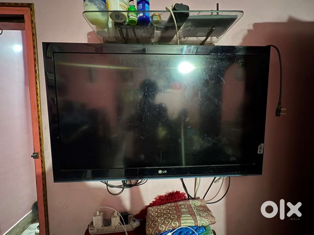 Lg tv  42 inched