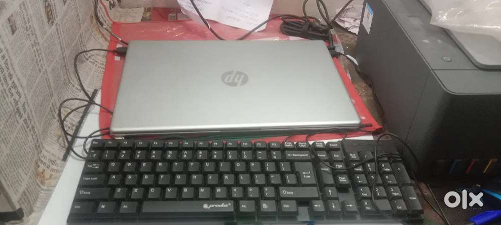 2 month old new laptop Hp Leptop windows 11  ssd 512 RAM 8