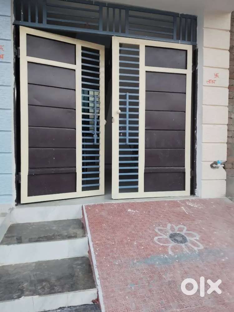 मकान बेचना है