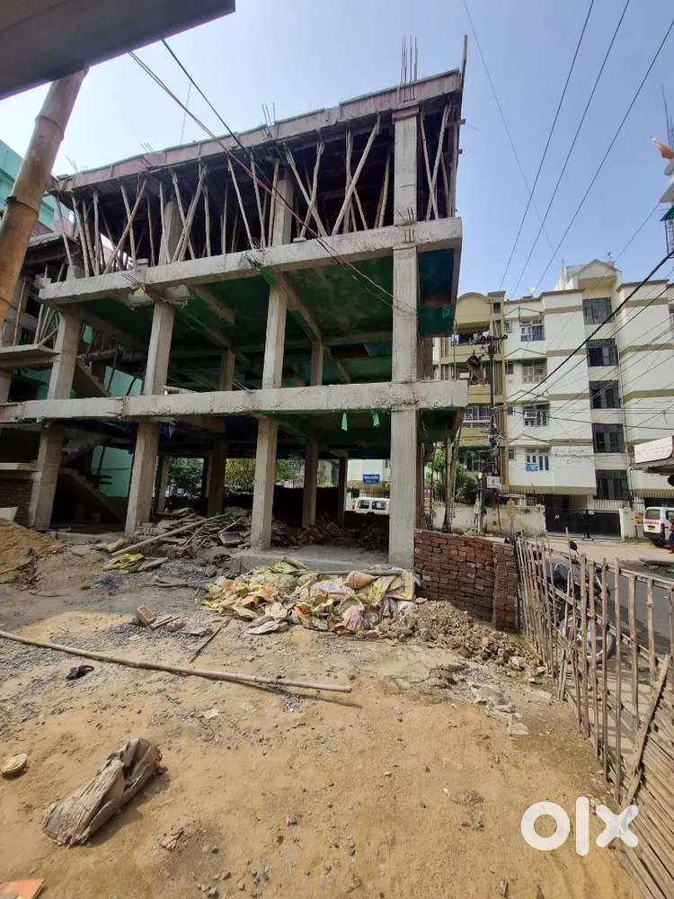 Commercial Building Floor for Rent near IGIMS  for offices, clinics